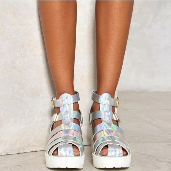 Nasty Gal Women's Fit of Cage Silver PU Gladiator Sandal Never worn size 7 - Picture 4 of 6